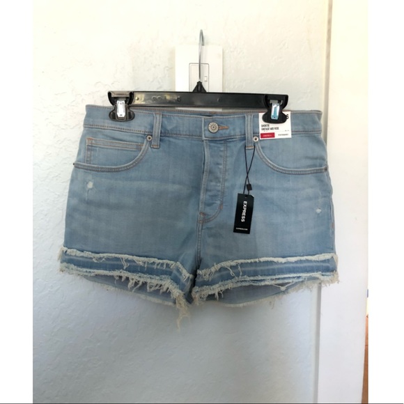 Vintage Light Wash Mid-rise Shorts - Picture 1 of 2